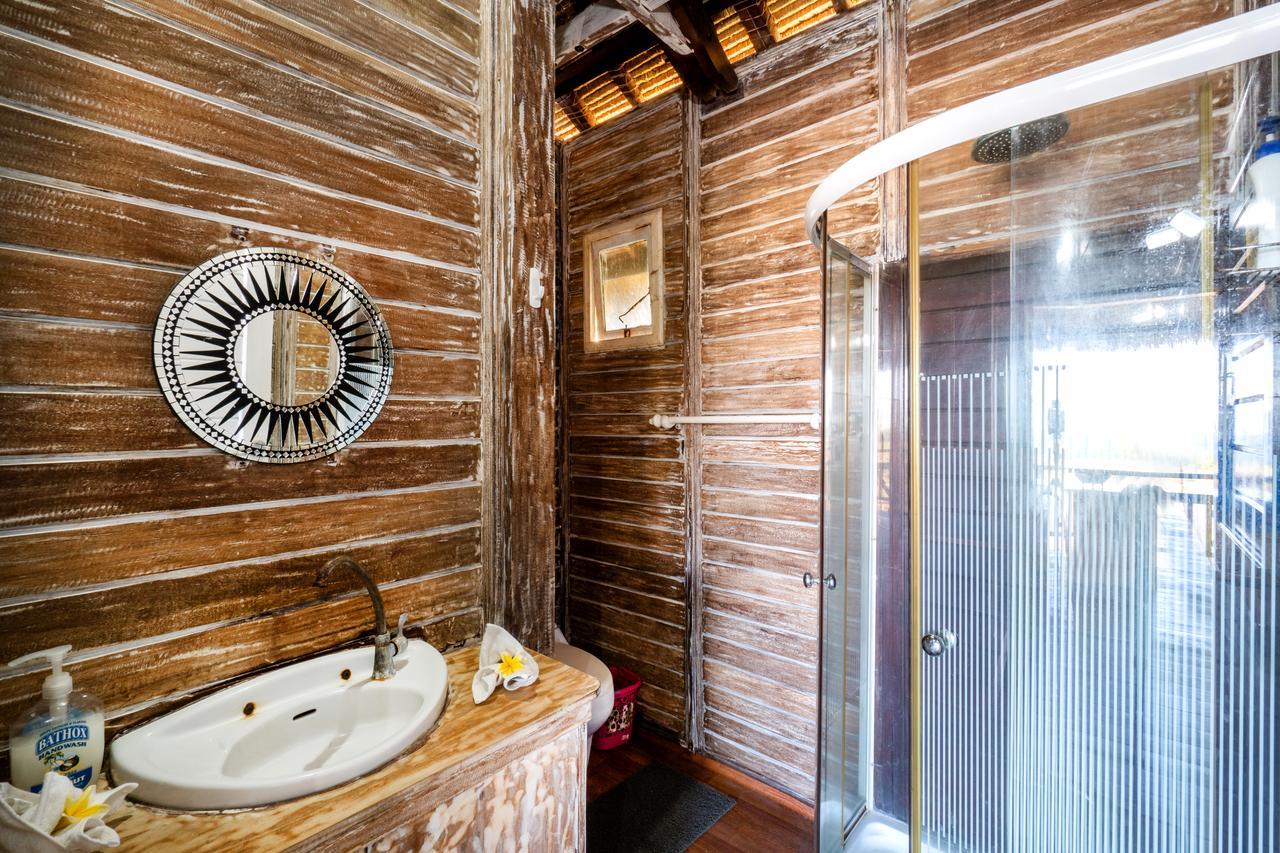 Island Cove Resort レンボンガン島 エクステリア 写真