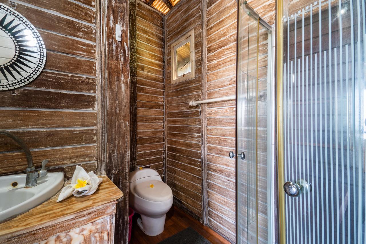 Island Cove Resort レンボンガン島 エクステリア 写真