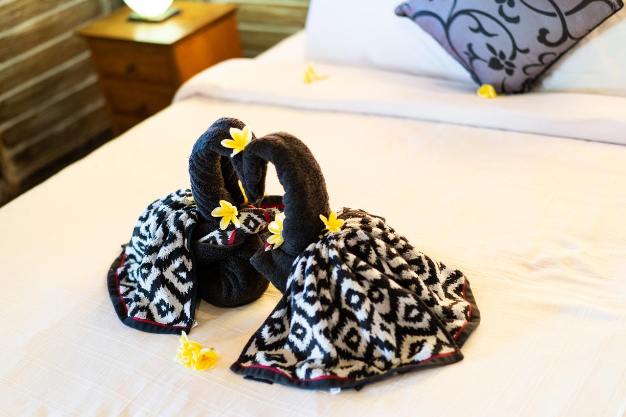 Island Cove Resort レンボンガン島 エクステリア 写真