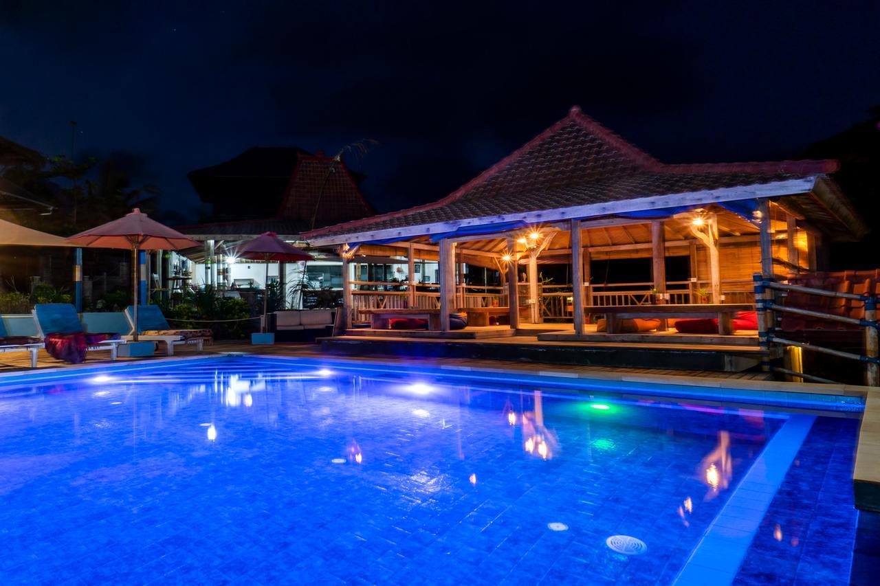 Island Cove Resort レンボンガン島 エクステリア 写真