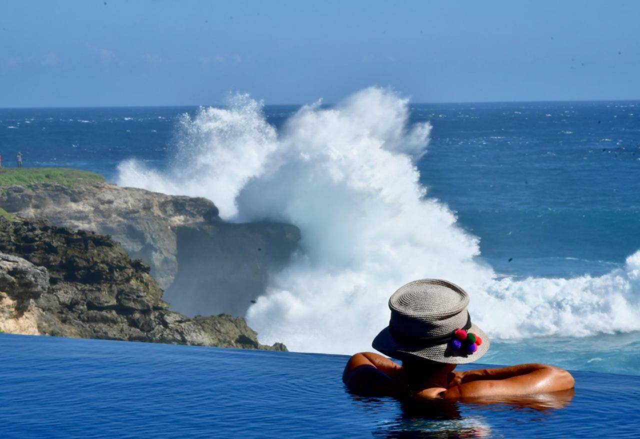 Island Cove Resort レンボンガン島 エクステリア 写真