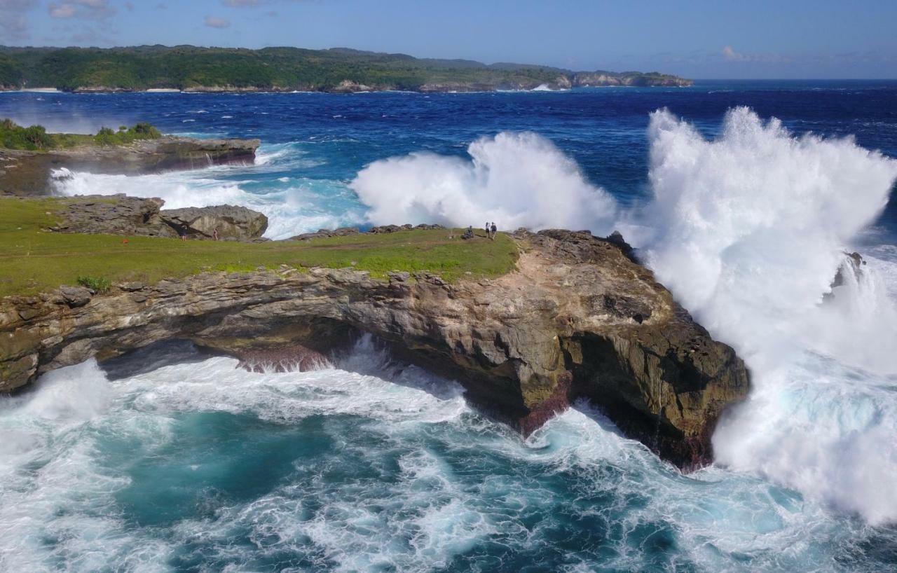 Island Cove Resort レンボンガン島 エクステリア 写真